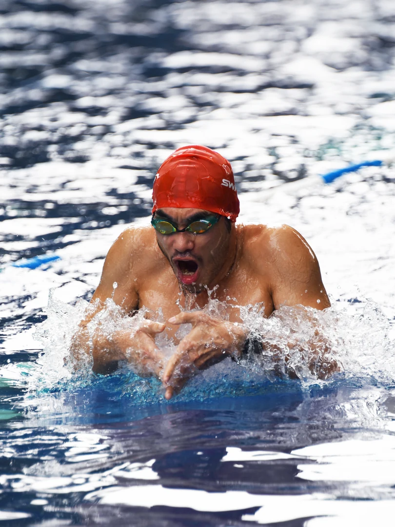 Competitive Long-distance Swimmer